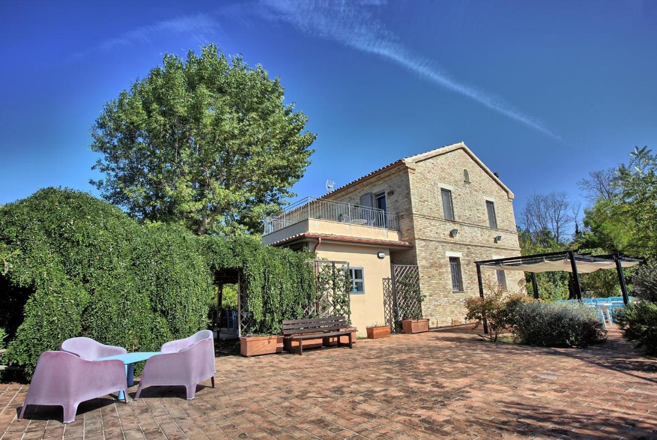 Grande Villa Storica Per Vacanze Con Giardino Privato E Piscina Ostra Exteriér fotografie