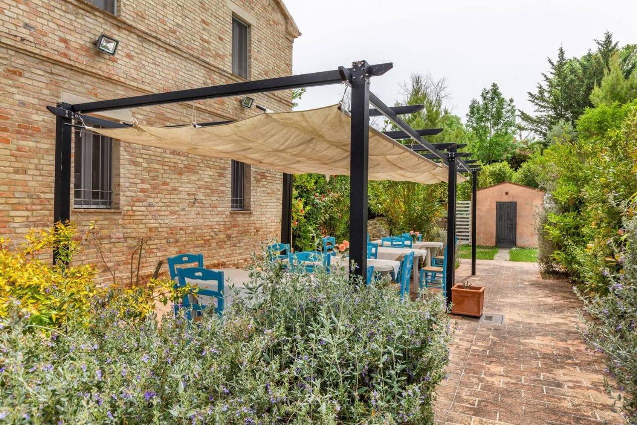 Grande Villa Storica Per Vacanze Con Giardino Privato E Piscina Ostra Exteriér fotografie