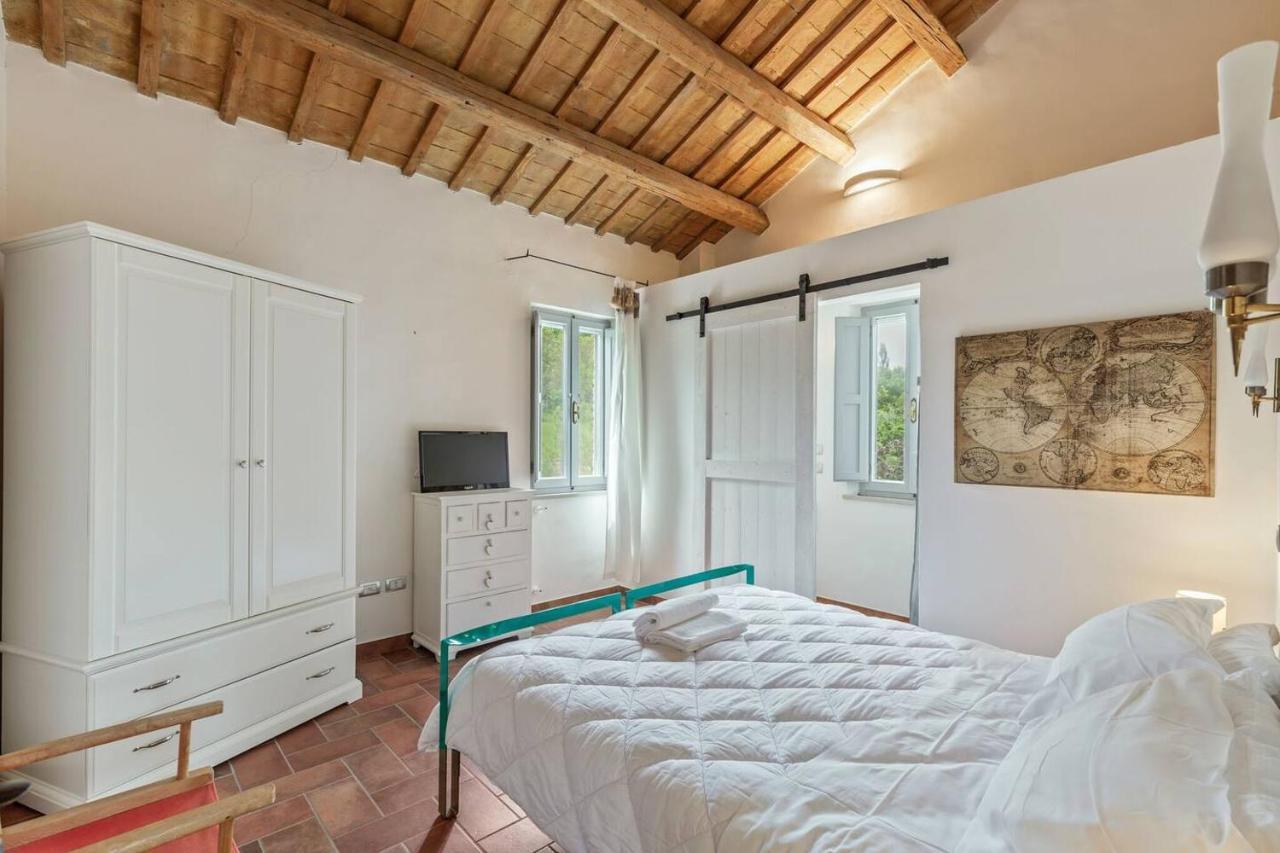 Grande Villa Storica Per Vacanze Con Giardino Privato E Piscina Ostra Exteriér fotografie