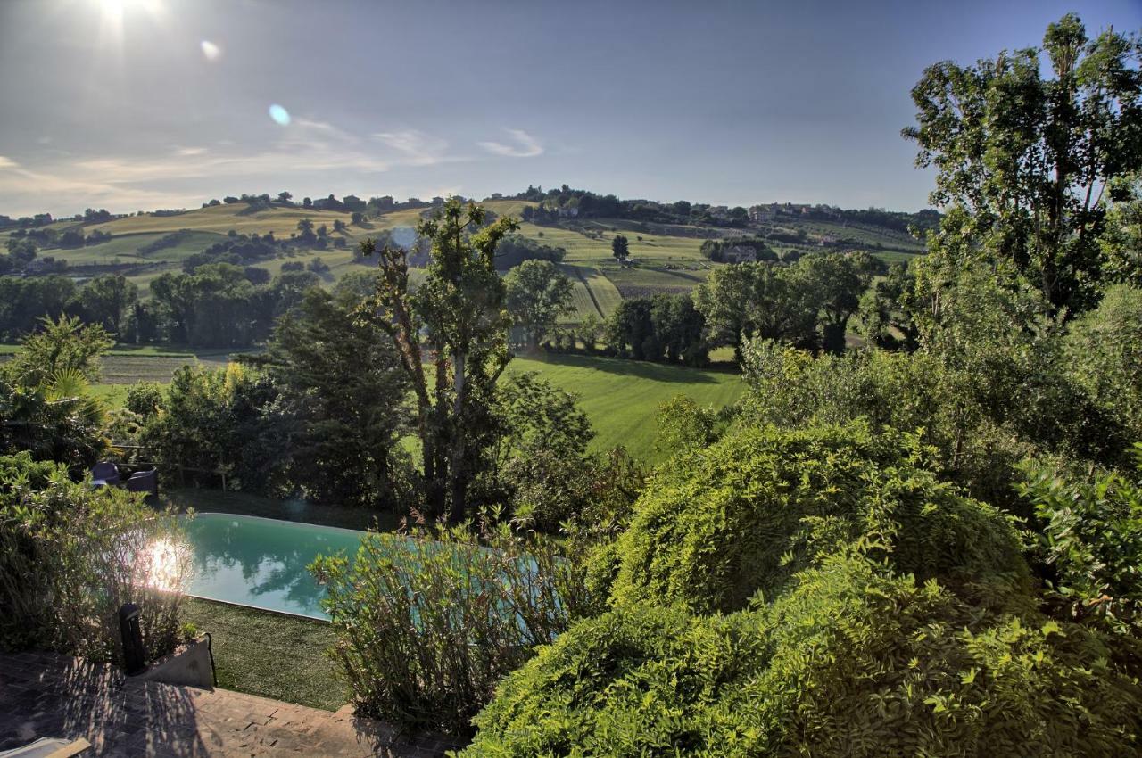 Grande Villa Storica Per Vacanze Con Giardino Privato E Piscina Ostra Exteriér fotografie