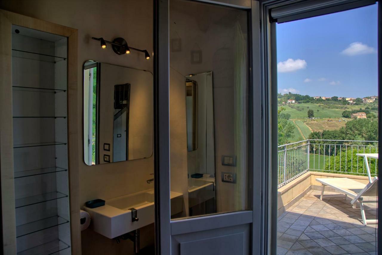 Grande Villa Storica Per Vacanze Con Giardino Privato E Piscina Ostra Exteriér fotografie