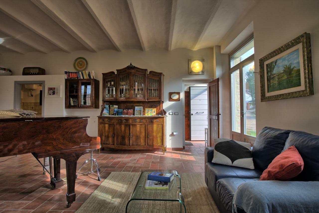 Grande Villa Storica Per Vacanze Con Giardino Privato E Piscina Ostra Exteriér fotografie