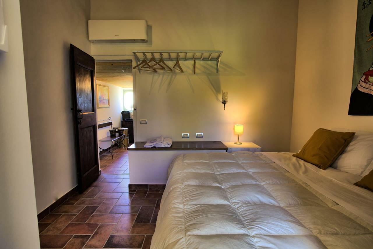 Grande Villa Storica Per Vacanze Con Giardino Privato E Piscina Ostra Exteriér fotografie